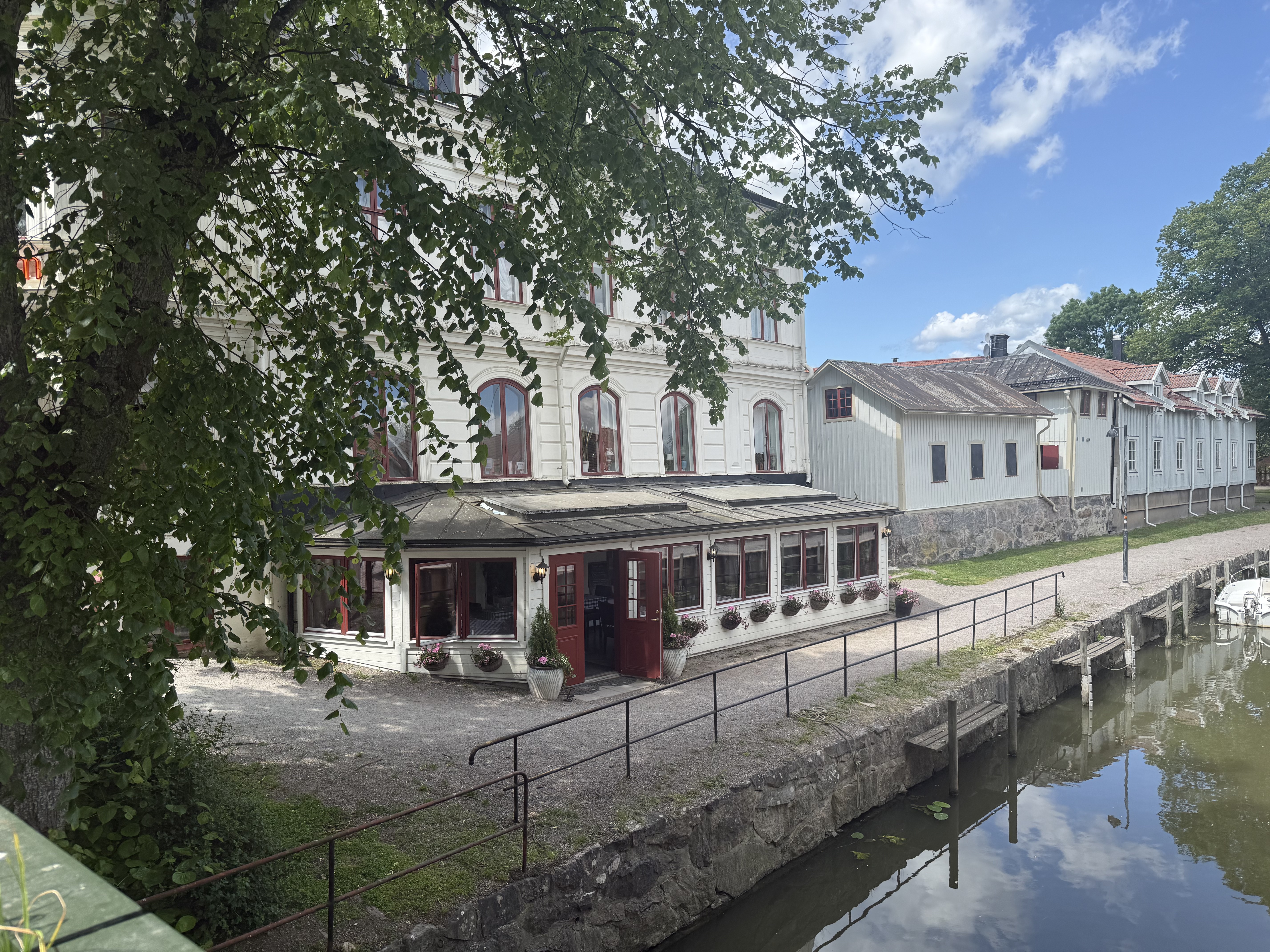Punschkällarens restaurang vid kanalen